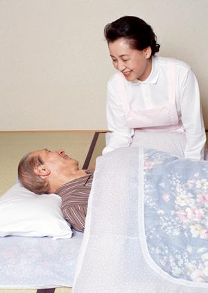 わずかな掛け金で1日1万円の入院保障が受けられます